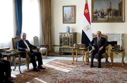 I.R. Iran, Ministry of Foreign Affairs- Foreign Minister meets with Egyptian president