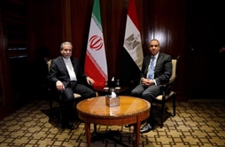 I.R. Iran, Ministry of Foreign Affairs- Iranian FM meets Egyptian counterpart in Cairo